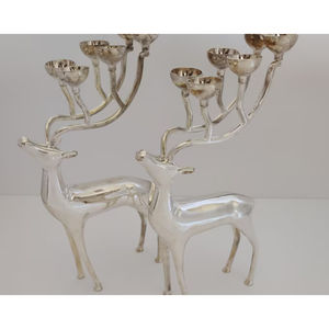 Lot de 2 bougeoirs en métal plaqué argent pour décoration de maison, pièce maîtresse en forme de cerf - Product Image 1