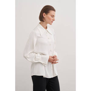 Blusa de Mujer con Cuello en Punta Color Blanco Hueso y Ribete de Encaje - Tela Popelina, Blusa Formal de Oficina - Product Image 2