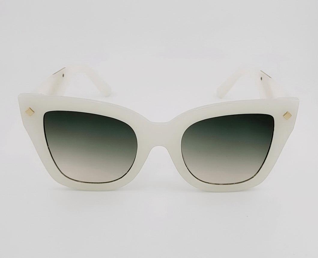 Olive Green to Beige