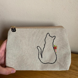 กระเป๋าผ้าลินินปักมือพร้อมเย็บปักถักร้อยกระเป๋าเป้สะพายหลังผ้าลินินสีต่าง ๆ ผ้าลินินนุ่ม 100% OEM ผลิตในเวียดนาม - Product Image 1