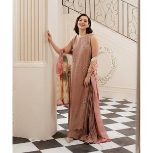 Ensembles de costumes élégants pour femmes en rose, achat en ligne pour les occasions de fête - Product Image 1