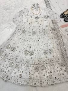 Vestido Anarkali VISHNU K DESIGNS con bordado elaborado, ribete de encaje con lentejuelas, manga larga, dopatta y pantalón, para todas las estaciones, poliéster. - Product Image 4