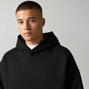 Sweat-shirt classique en molleton de coton avec doublure douce et coupe ajustée pour hommes, idéal pour le streetwear quotidien, offrant un confort décontracté et chaud. - Product Image 4