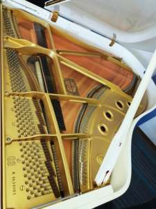 Yamahas C3A Piano de cola usado Japón Original 6 pies Ébano pulido Exportación Venta al por mayor Reacondicionado Calidad de concierto - Product Image 3