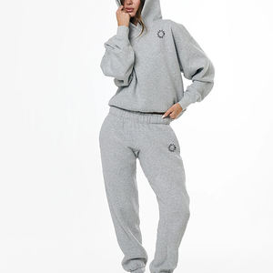 Ensemble de survêtement vierge avec logo brodé personnalisé Ensemble de pantalons de survêtement à capuche pour femmes Survêtements et survêtements en coton - Product Image 1