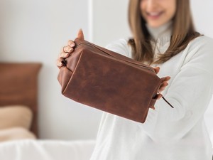 Trousse de Toilette de Voyage en Cuir Véritable de Luxe, Capacité Moyenne, avec Fermeture Éclair, Logo Personnalisé, Organisateur Cosmétique Portable et Tendance, Vente en Gros - Product Image 3