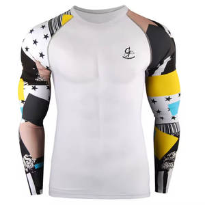 2025 dernière conception hommes Rash Guard avec personnaliser la taille hommes manches longues meilleure vente Fitness porter Rash Guard - Product Image 2