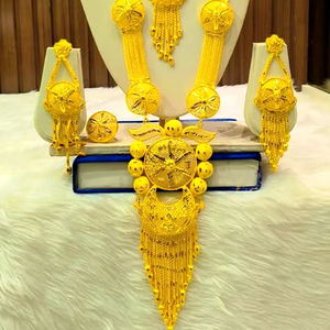 Juego de Joyería de Moda de Dubái Chapado en Oro de 24K, Collar, Aretes, Brazaletes, Peines, Broches, Material de Cobre para Bulgaria - Product Image 1