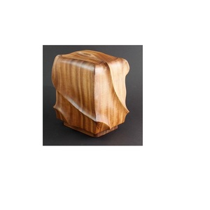 Meilleures ventes d'urnes de crémation en bois de mangue pour animaux de compagnie et fourniture de produits funérailles. Urn de haute qualité et taille personnalisée - Product Image 6