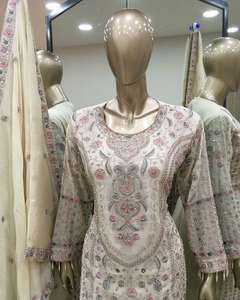 Lancement de nouveaux vêtements de fête de créateurs haut de travail brodé en fausse georgette et palazzo avec dentelle brodée Dupatta - Product Image 5