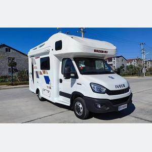 Autocaravana de Lujo con Motor Diésel, Transmisión Manual y Extensión Lateral, para 6 Personas, Amplio Espacio, en Venta - Product Image 1
