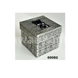 Porte-mouchoirs carré vintage conçu papillon Boîte à mouchoirs en métal antique Distributeur de mouchoirs décoratif (étain (gris mat)) - Product Image 1