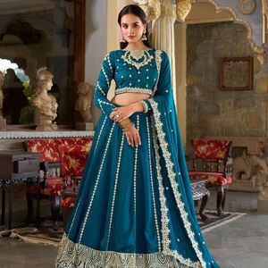 Designer Silk Lehenga avec travail de séquence de broderie, modèle de fantaisie traditionnel Choli pour les fonctions de demoiselles d'honneur de mariage de fête - Product Image 1