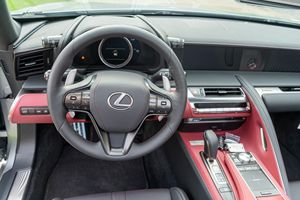 Elegante Lexus LC 500 Inspiration Series Convertible 2022 - Product Image 5