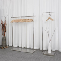 Haute Qualité Vêtements Magasins Boutique Vêtement Stand En Acier Inoxydable Acrylique Présentoir Suspendu Présentoir Grille Rayonnage