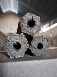 Charbon de bois écologique à base de sciure de bois avec une combustion propre et une chaleur constante pour la grillade et le chauffage - Product Image 4