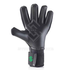 Gants de gardien de but de haute qualité antidérapants avec fermeture à scratch, adhérence optimale, paume en latex respirante, fabriqués au Pakistan - Product Image 3
