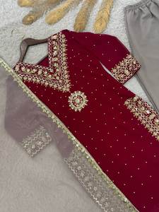 Robe de créateur traditionnelle en fausse georgette avec broderie et séquence avec rivet Moti Work Top Palazzo Dupatta Set - Product Image 5