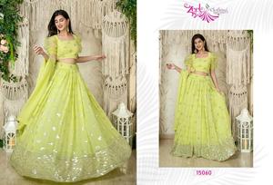 Readymade traditionnel ethnique indien pakistanais Lehenga & Dupatta ensemble Georgette avec broderie travail pleine couture tenue de fête - Product Image 5