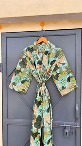 ชุดคลุมกิโมโนลายดอกไม้ชุดคลุมสำหรับงานแต่งงานชุดคลุมสำหรับเพื่อนเจ้าสาวพิมพ์ลายดอกไม้ชุดคลุมใส่นอนสำหรับใส่เดินชายหาดในช่วงฤดูร้อนของขวัญสำหรับผู้หญิงผู้ชาย - Product Image 2