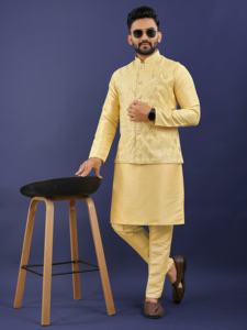 La plupart des tendances fantaisie à la mode attrayant vêtements ethniques concepteur pure soie avec broderie séquence travail homme Koti Kurta - Product Image 4