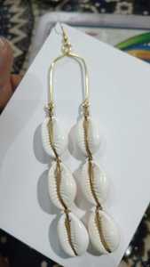 Boucles d'oreilles en ligne de coquillages naturels avec 3 coquillages en coquillages naturels en coquillages naturels pour la revente par le magasin de gros - Product Image 3