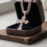 Collier Pendentif Croix Hip Hop Chrétienne Personnalisée en Argent 925 Plaqué Or Rose avec Moissanite Micro-Pavé et Cœur pour Homme
