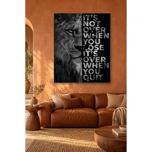 Impresión en lienzo de Fida con diseño de león blanco y negro y cita de Never Give Up - Product Image 1