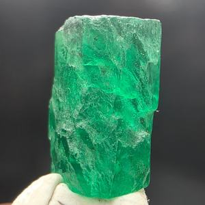 Cristal de Esmeralda Natural Swat de 2.65 Quilates |   Espécimen de Esmeralda Verde en Bruto |   Valle de Swat, Pakistán |   Piedra Preciosa Brillante |   Corte Hexagonal - Product Image 1