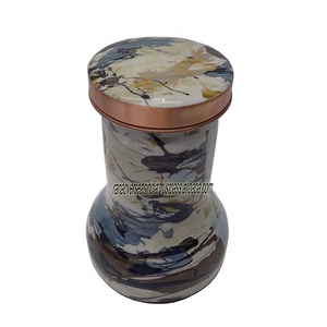 Bouteille d'eau en cuivre imprimé pur de qualité supérieure avec deux gobelets en verre en cuivre pour l'eau potable - Product Image 1