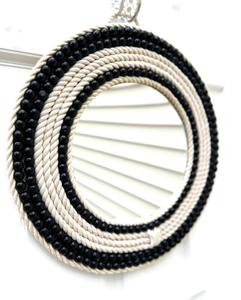 Espejo Cosmético Antiguo Vintage KSN, Marco de Resina Dorada, Decorativo, de Pared, Material de Vidrio y Metal, Diseño Único, Modelo KSN-MR-01 - Product Image 3