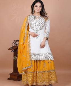 TOP DE TRABAJO DE SECUENCIA DE BORDADO DE GEORGETTE A LA MODA SHARARA CON DUPATTA FESTIVA PRECIO AL POR MAYOR ROPA ÉTNICA AMARILLA - Product Image 1