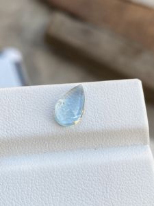 หินอัญมณีทรงหลังเบี้ยทรงลูกแพร์สีอความารีนจากธรรมชาติที่มีความมันวาวหลวมเหมาะสำหรับทำเครื่องประดับ1.58กะรัต - Product Image 2