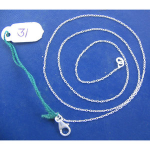 Chaîne à maillons plaquée or blanc 18 carats avec motif croix, bijoux religieux tendance pour mariage, ornée d'un diamant et d'une perle comme pierres principales - Product Image 1