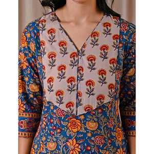 Kurti Recto de Algodón Estampado con Bloques Blue Jaal, Vestido Largo Elegante e Informal, Natural y Transpirable, ODM para el Día de San Valentín - Product Image 2