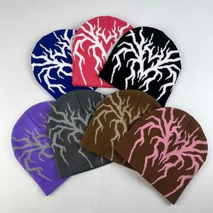 Gorros de Punto de Invierno Personalizados al por Mayor, 100% Algodón, con Bordado 3D, Diseño de Cuadros y Lazos - Product Image 6