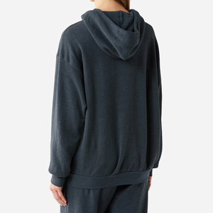 Sweat à capuche sportif décontracté pour femmes personnalisé OEM avec poche avant à rayures colorées coupe décontractée à manches longues - Product Image 3