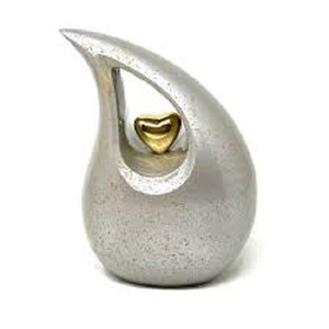 Urna de metal de excelente calidad, urna de cenizas de gota de lágrima de metal negro con diseño grabado de Acabado niquelado - Product Image 6