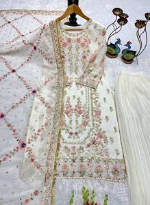 Nouvelle collection PinkCityBlocks : Ensemble Sharara Gharara Kurti en Georgette, magnifique tenue ethnique de soirée, entièrement brodé, sur mesure - Product Image 2