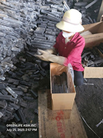 Charbon de bois en briquettes de sciure d'acacia de haute qualité, fabriqué à la machine, longue durée de combustion, cendres blanches, sans fumée, sans odeur, écologique, combustible pour barbecue