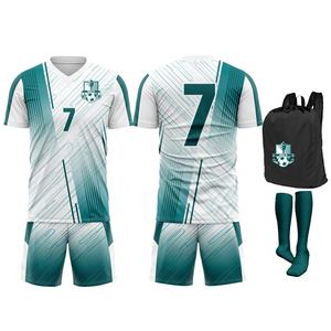 Nouveau modèle d'uniforme de football à manches courtes respirant avec logo personnalisé et couleurs personnalisées - Vêtements d'entraînement et de sport de haute qualité - Product Image 4