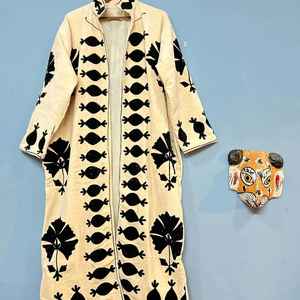 Chaquetas Cortas de Terciopelo Suzani Hechas a Mano, Abrigo Bordado, Chaquetas Suzani, Chaqueta Larga de Terciopelo con Bordado Suzani - Product Image 1