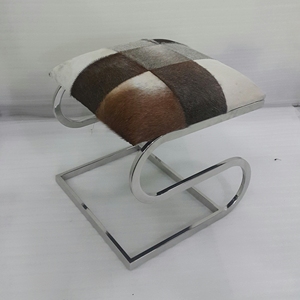 Taburete en forma de S con tapicería de cuero cómodo para sentarse utilizado en la oficina en casa y restaurantes disponible en múltiples acabados - Product Image 5