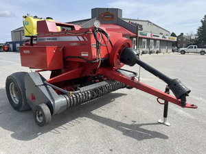 Offre promotionnelle : Presse à balles carrées MF 1840 Massey Ferguson avec moteur et boîte de vitesses pour une utilisation agricole à haute productivité - Product Image 2