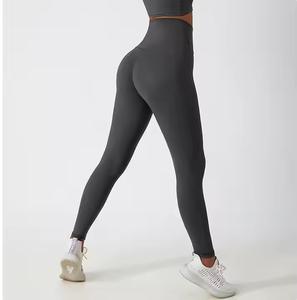 Conjunto de ropa de gimnasio de 3 piezas personalizable para mujer Sujetador deportivo para fitness Leggings de entrenamiento Chaqueta de yoga con logotipo estampado de patrón sólido en la cintura - Product Image 5