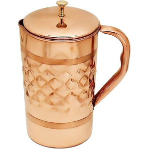 Venta al por mayor de jarra de almacenamiento de agua de cobre con diseño de corte de diamante personalizado accesorios de cocina mesa de botellas de agua por saniya artesanía - Product Image 1