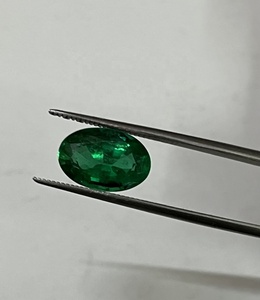 ธรรมชาติที่ไม่ได้รับการรักษา3.45 Cts รูปไข่อัญมณีมรกตหลวมจากแหล่งกำเนิดของแซมเบียที่มีสีเขียวสดใส - Product Image 2