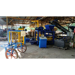 Machine à fabriquer des briques QTJ4-<span class=keywords><strong>25</strong></span> avec bloc moteur et boîte <span class=keywords><strong>de</strong></span> vitesses, cycle <span class=keywords><strong>de</strong></span> moulage <span class=keywords><strong>de</strong></span> <span class=keywords><strong>25</strong></span> secondes, fonctionnement facile et <span class=keywords><strong>prix</strong></span> compétitif - Product Image 2