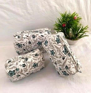 Juego de Bolsas de Almacenamiento de Maquillaje Acolchadas de Algodón Vintage, Hechas a Mano, Ecológicas, Resistentes al Agua, con Cierre de Cremallera, Estampado Floral, Duraderas para Viaje - Product Image 3