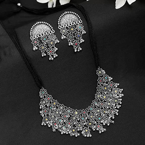 Collier de fleurs multicolores pour les occasions de fête - Product Image 1
